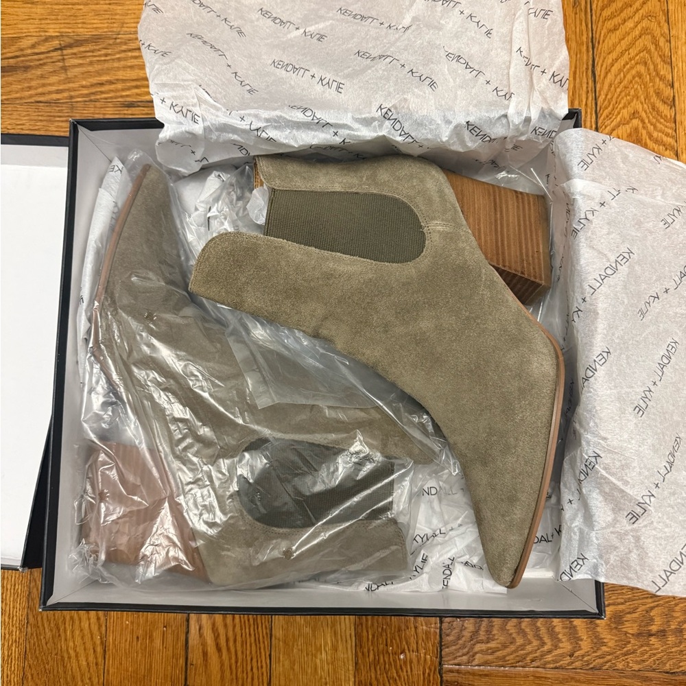 Kendall & Kylie Olive Heeled Boots